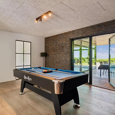 Casa vacanze Spacious And Modern Activity House With Sea View, Spa, Sauna And A Private Game Ideal For Large Families And Groups Close To And The Ebeltoft