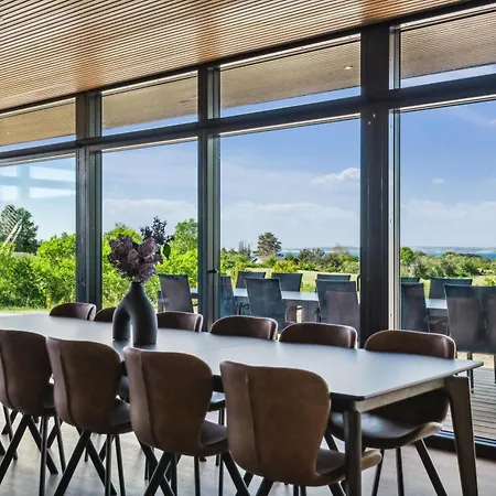 Spacious And Modern Activity House With Sea View, Spa, Sauna And A Private Game Ideal For Large Families And Groups Close To And The Casa vacanze