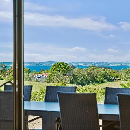 Casa vacanze Spacious And Modern Activity House With Sea View, Spa, Sauna And A Private Game Ideal For Large Families And Groups Close To And The Ebeltoft
